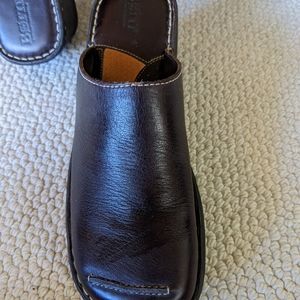BORN slip-ons, brown leather, sz 8 (39)